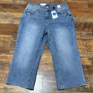 Judy Blue Mid-Wash Wide Cropped Jeans NWT